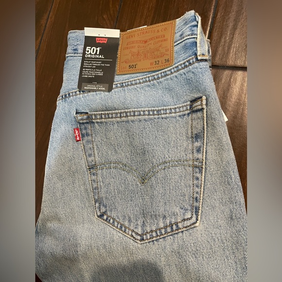 NWT Levi's Premium 501 Jeans Men’s Hippie Love Peace Groovy Flowers - Picture 10 of 14